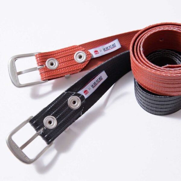 CEINTURE 803 VOLONTAIRE LA VIE EST BELT surcyclee rouge Unisexe