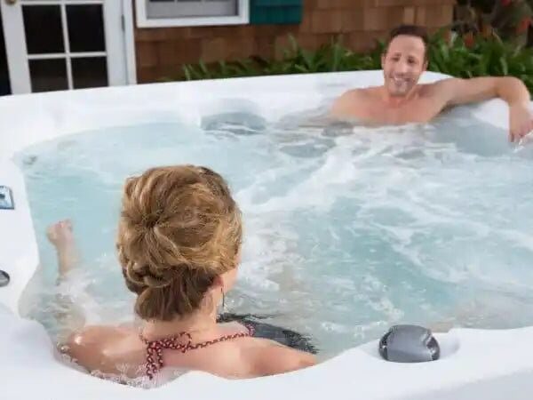 SPA  ÉDITION SPECIALE SEL DE MER/ESPRESSO LIFESMART CORONADO DLX (LS600DX) - 220 VOLTS 65 JETS POUR 7 PERSONNES