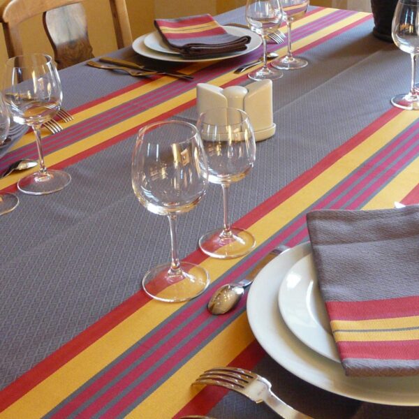 Nappe de table rouge ensoleillé PUIVERT