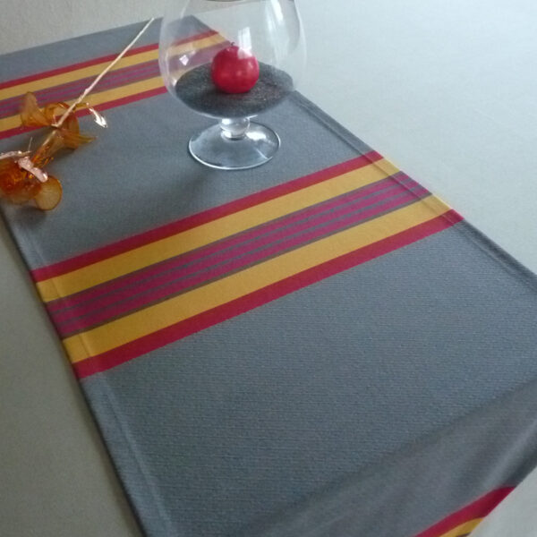 Chemin de table en coton rouge ensoleillé PUIVERT