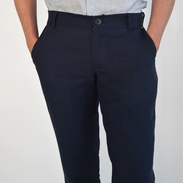 Pantalon droit en lin avec poches italiennes zhineau tissu bleu marine