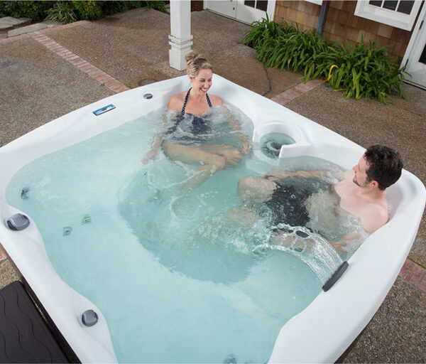 Spa prêt à l'emploi Lifesmart LS500 Plus pour 5 personnes à 23 jets 220cm  x 195cm