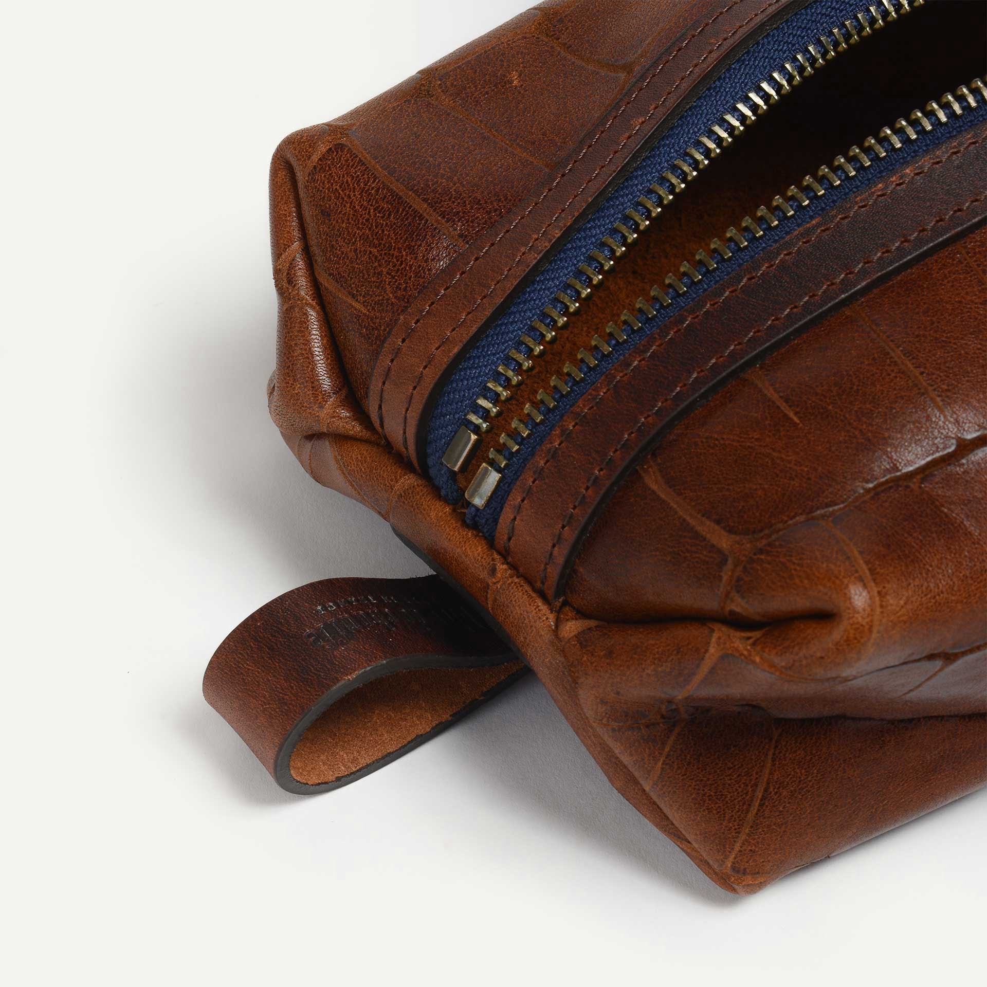 trousse-de-toilette-zazou-croco-3.jpg
